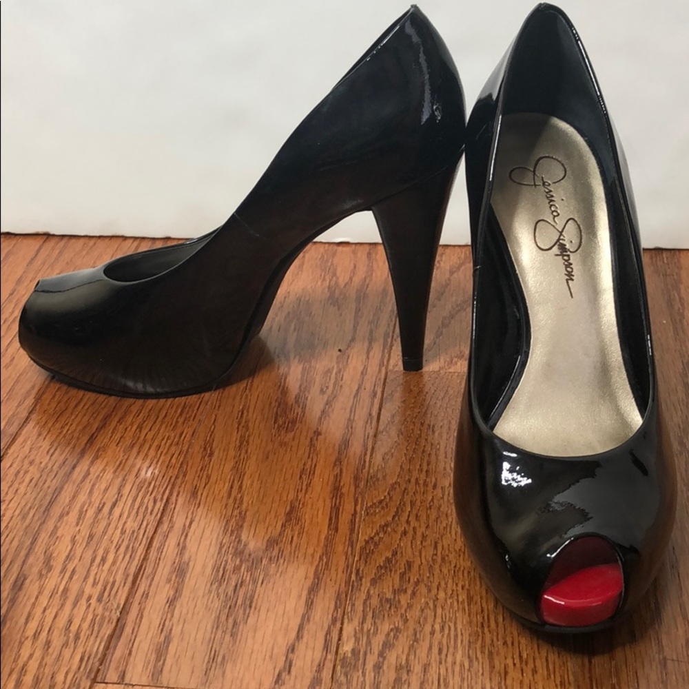 Jessica Simpson Black Patent Leather Pumps 5 1/2